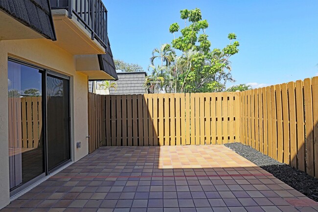 Photo - Parkwoods 12353-1 Apartment