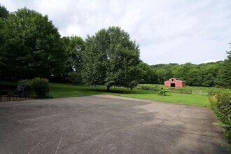 Building Photo - 454 Jones Ln