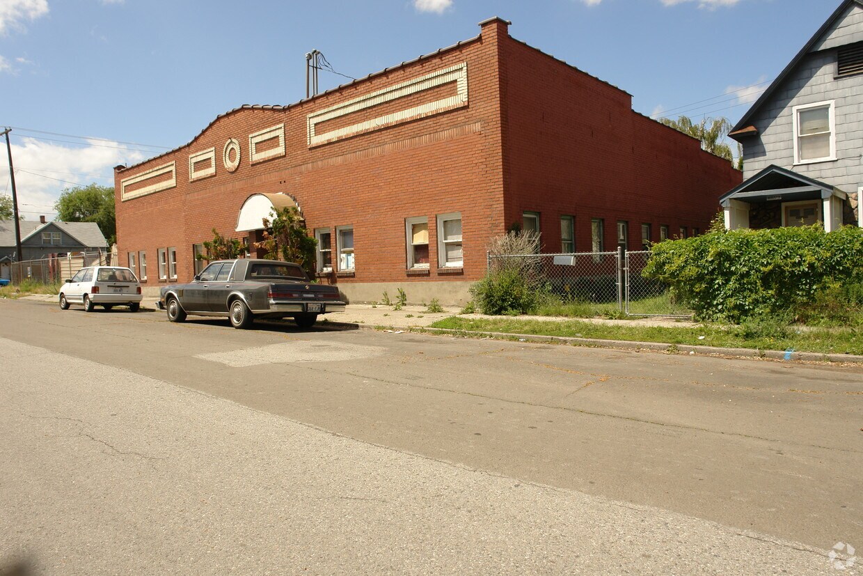 Foto del edificio - 2911 E Diamond Ave
