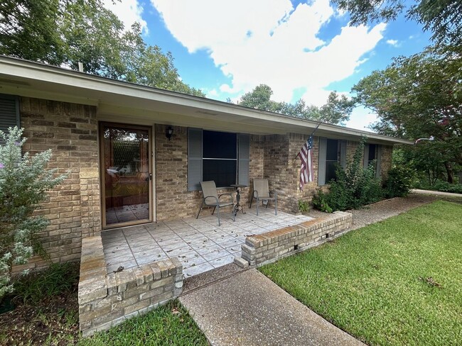 Foto del edificio - Lovely secluded home in Waco!