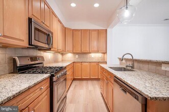 Building Photo - 10328 Sager Ave