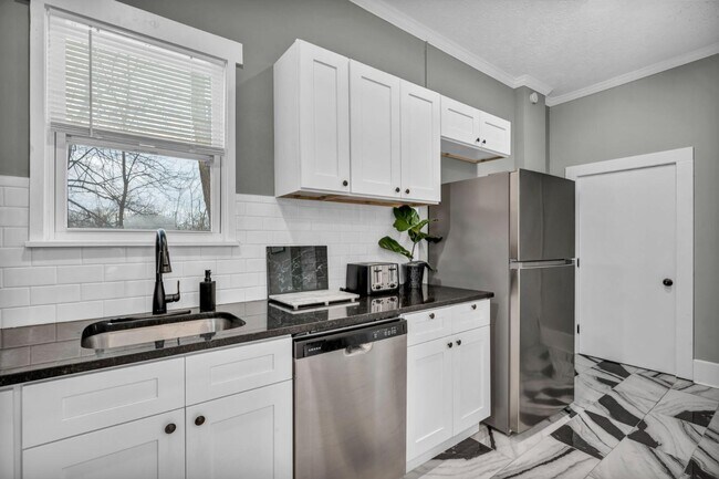 Foto del edificio - 3081 W 16th St