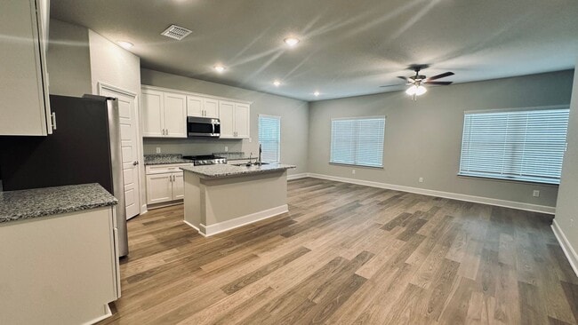Foto del edificio - Newly Built Duplex on the Far West Side!
