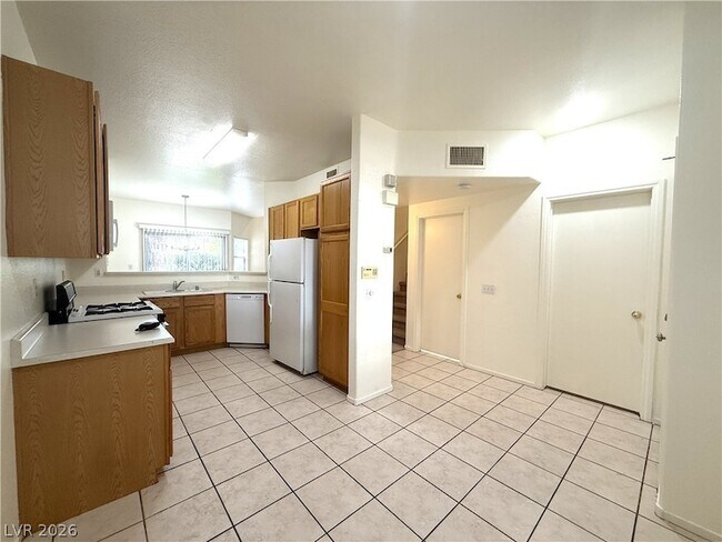 Foto del edificio - 7450 S Eastern Ave