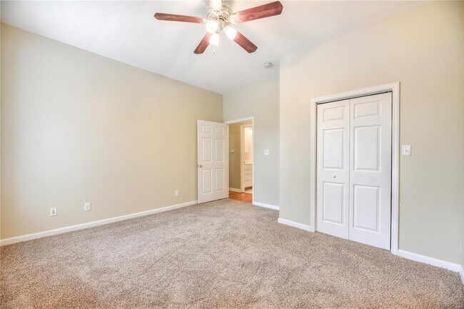 Bedroom - 5241 Vermont Ave