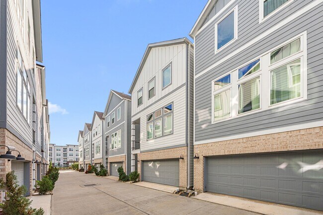 Foto del edificio - 622 Janisch Rd