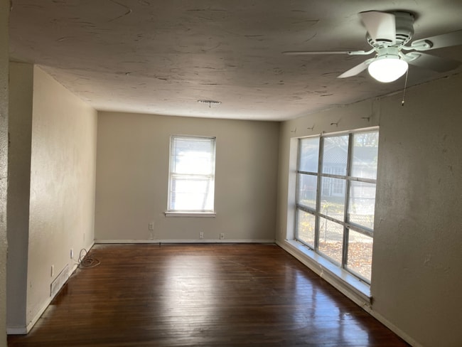 Building Photo - 2349 Las Cruces Ln