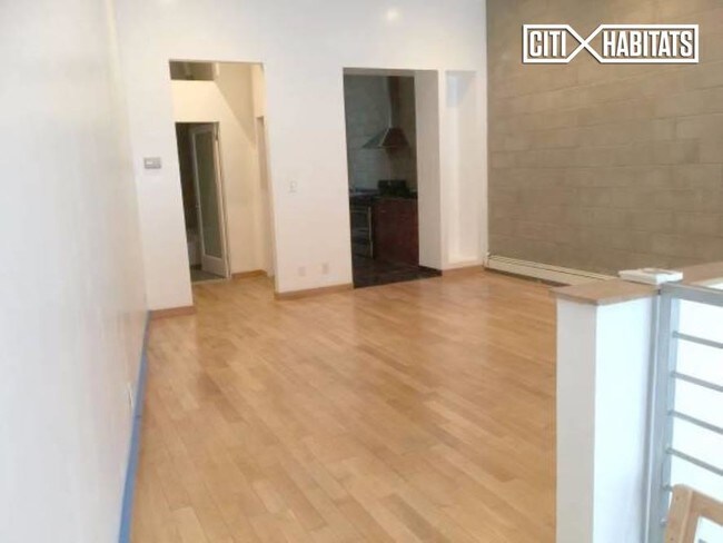 Foto del edificio - 3525 9th St