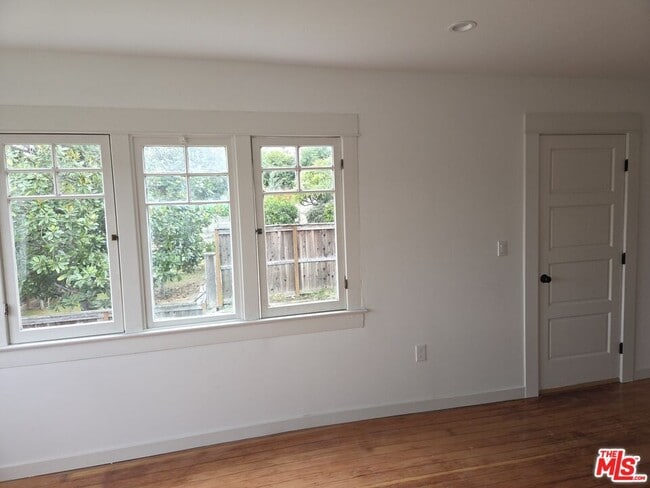 Building Photo - 838 N La Fayette Park Pl