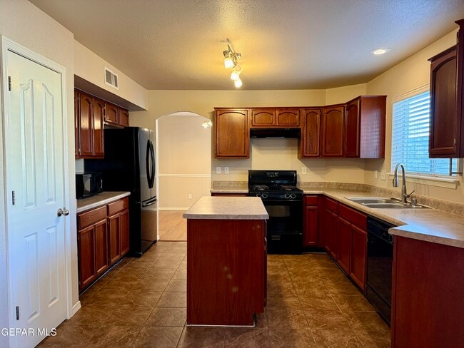 Foto del edificio - 1524 Bill Mueller Pl