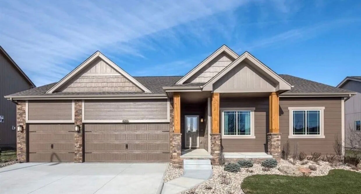 Beautiful 3 Bedroom Home! Coming Soon! - Beautiful 3 Bedroom Home! Coming Soon!
