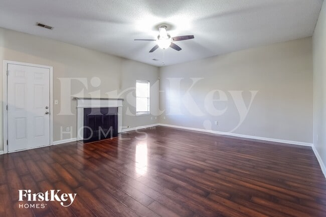 Foto del edificio - 3632 Salem Glen Rd