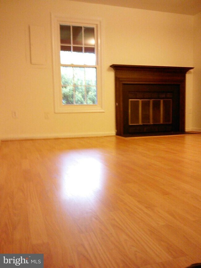 Building Photo - 13170 Kara Ln
