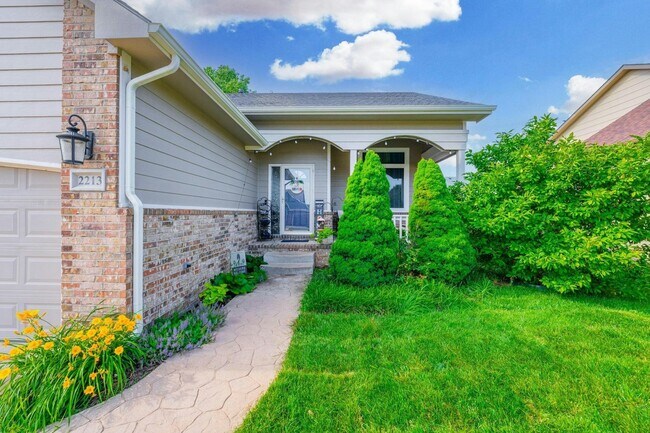 Foto del edificio - 2213 East Timber Lane Street