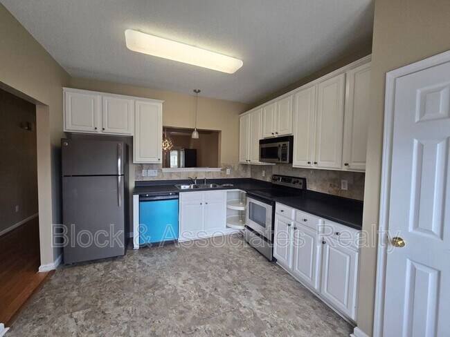 Foto del edificio - 210 Brittany Way
