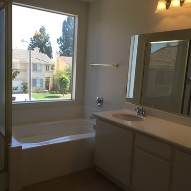 Building Photo - 10562 Palomino Cir