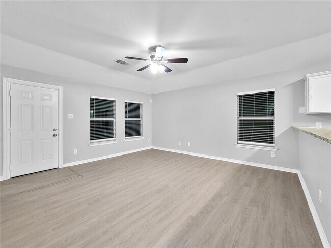 Foto del edificio - 21115 Escala Dr