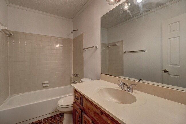 Building Photo - 1562 Circlestone Dr