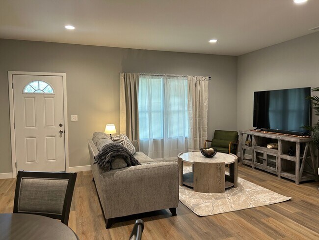 Foto del edificio - 4460 Caroline St