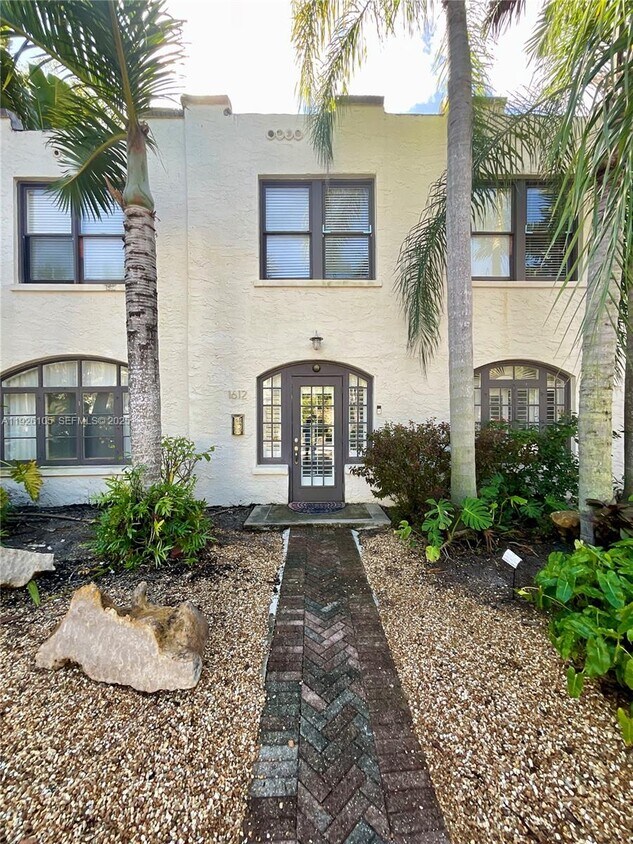 Foto principal - 1612 NE 2nd Ct