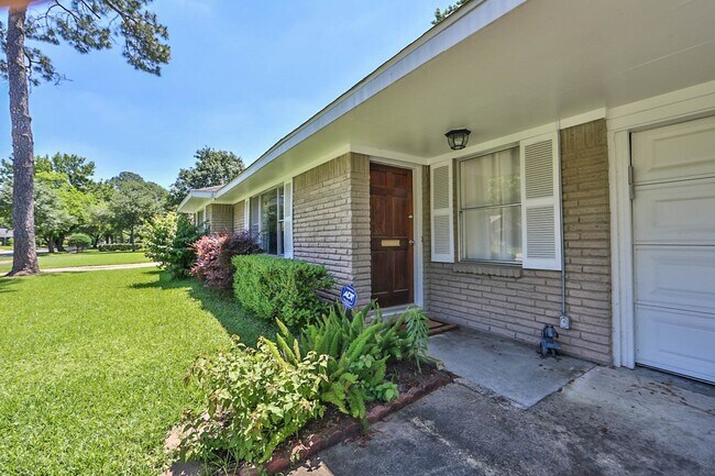 Foto del edificio - 5511 Kinglet St