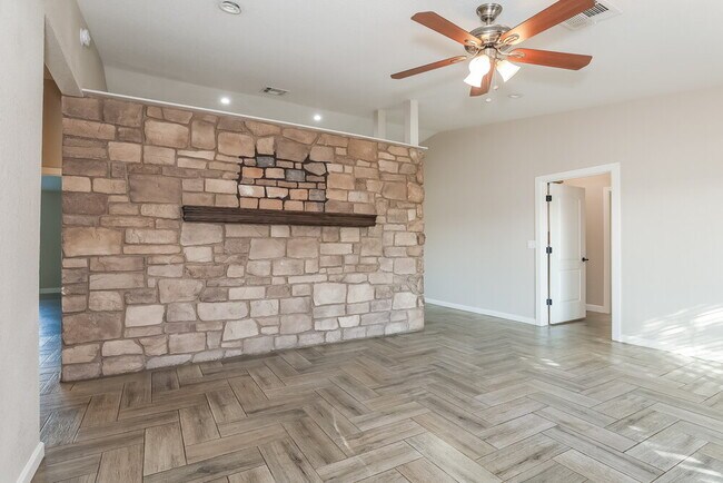 Foto del edificio - 6614 W Pima St