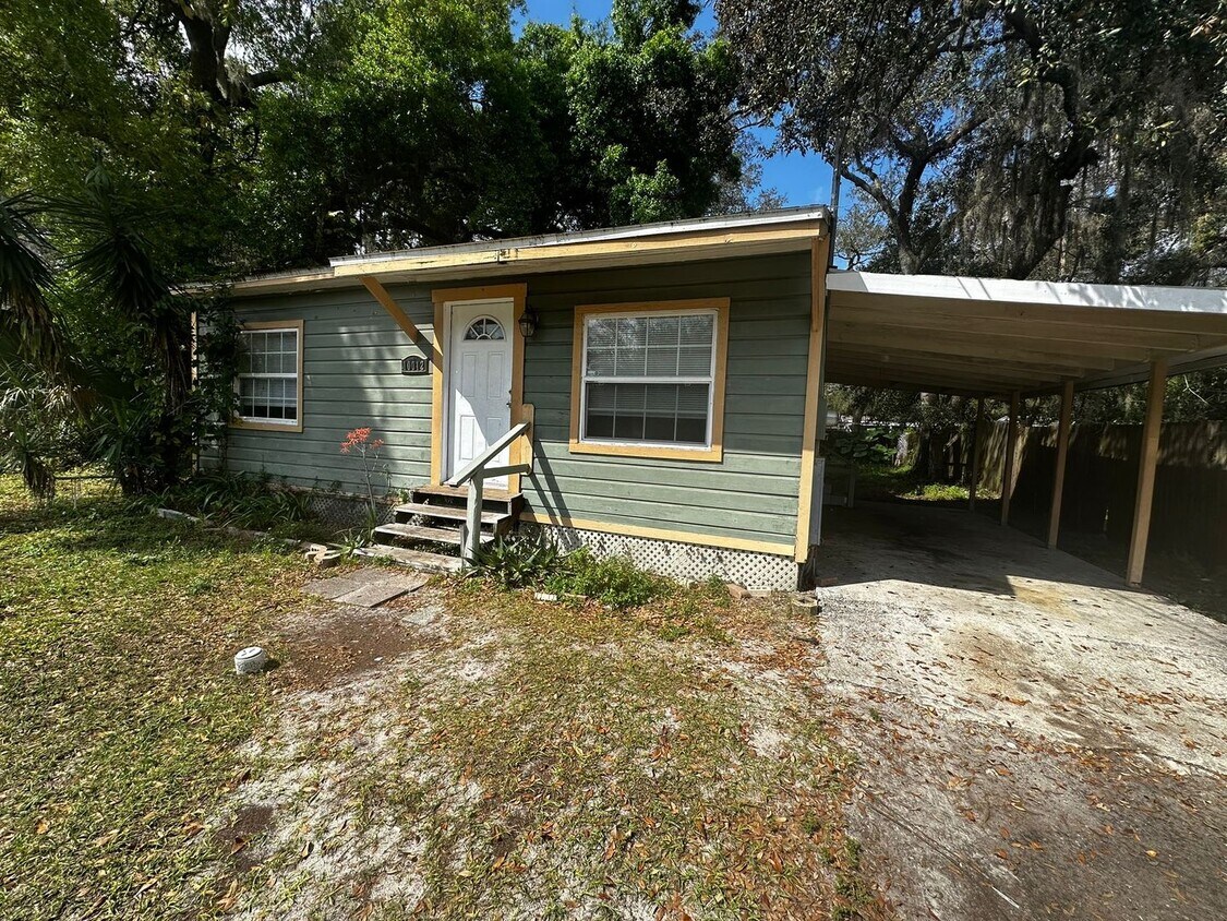 Primary Photo - 3/2 Renovated Home in Tampa, 33612- Immedi...