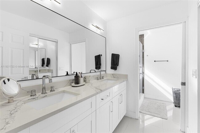 Foto del edificio - 19648 Back 9 Dr