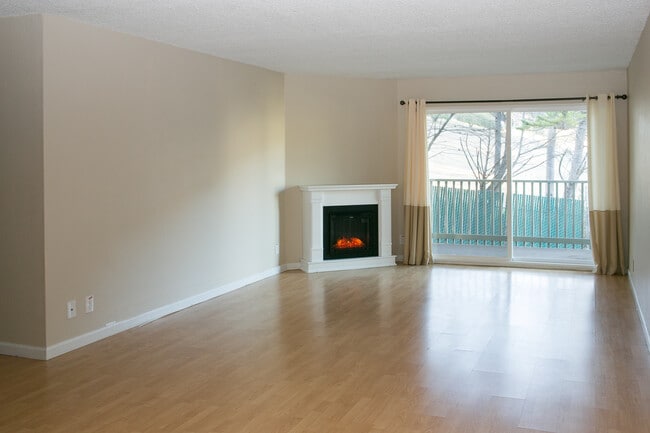 Building Photo - 377 Mandarin Dr