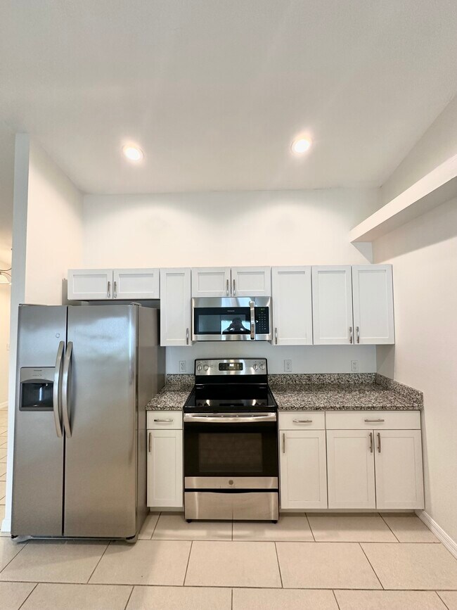 Foto del edificio - 1818 SW 15th Pl