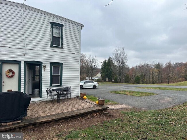 Foto del edificio - 64 Church Rd