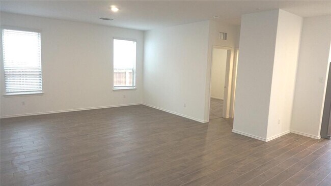 Foto del edificio - 313 Redonda Dr