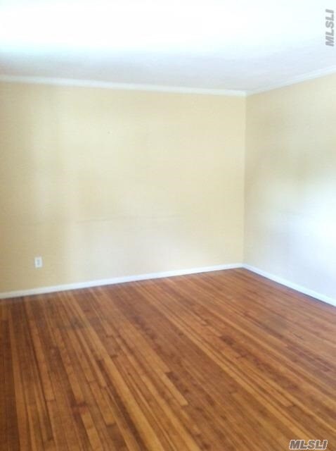 Foto del edificio - 215 Stratford Ave