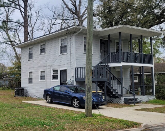 Building Photo - 1363 W 24th St