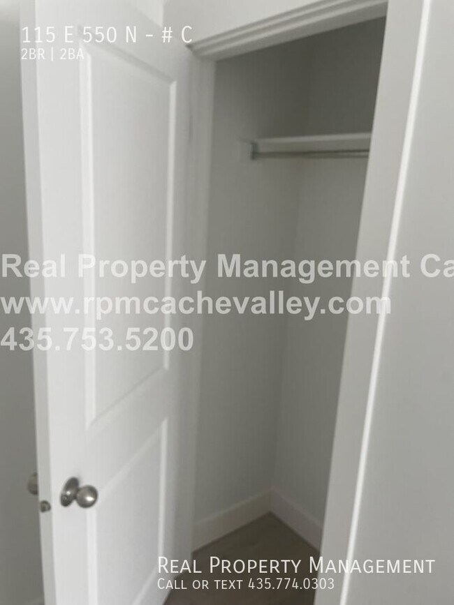 Building Photo - Brand New Stunning 2 br. in the Vineyard C...
