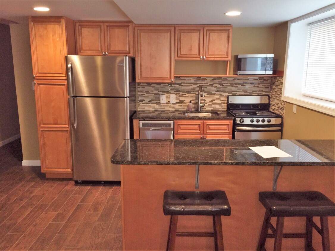 Foto principal - 623 23rd St S
