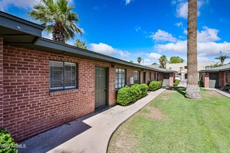 Building Photo - 841 N 6th Ave