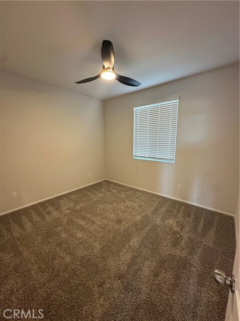 Foto del edificio - 35349 Hutchison Pl
