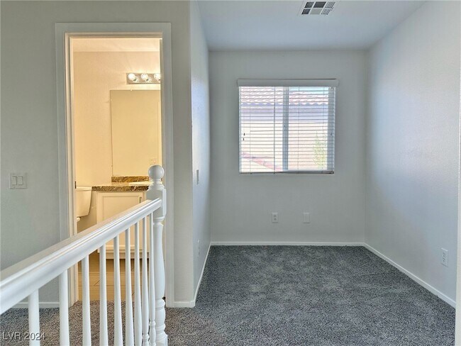 Foto del edificio - 11241 Woodland Violet Ave