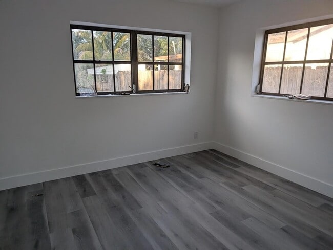 Photo - 2519 Plunkett St House