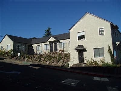 Building Photo - 208 5th St