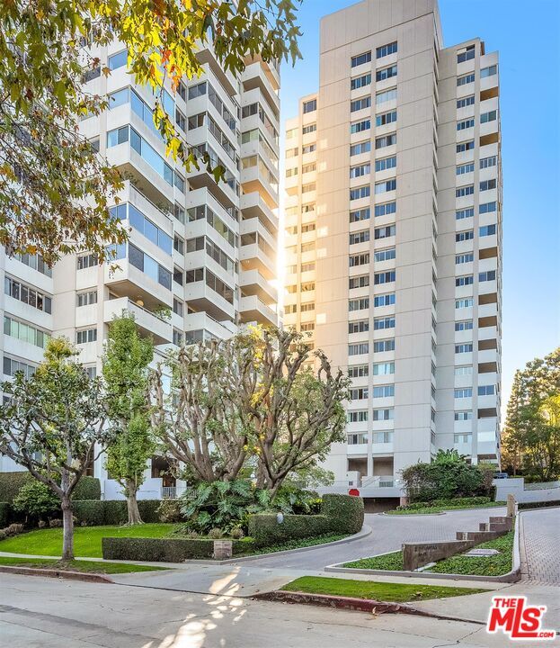 Foto del edificio - 865 Comstock Ave