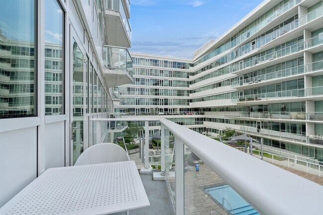 Foto del edificio - 800 Ave at Port Imperial
