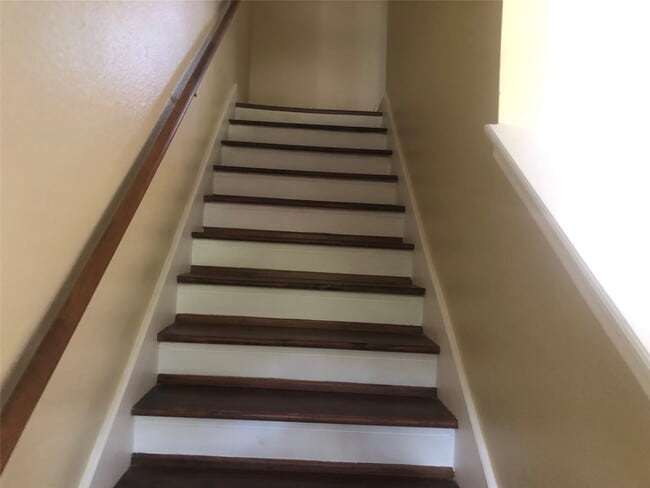 Building Photo - 9308 Westwood Village Dr