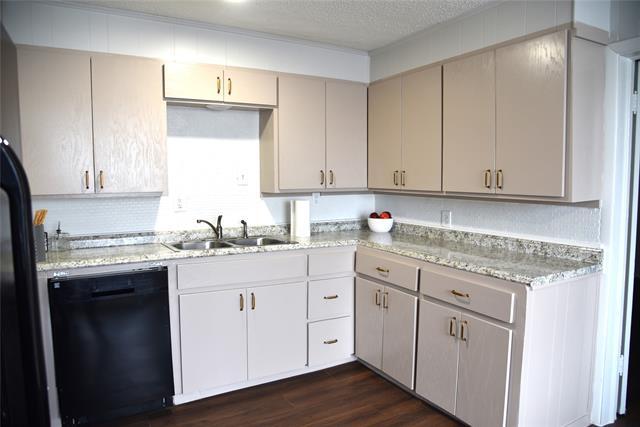 Foto del edificio - 900 W Chestnut St