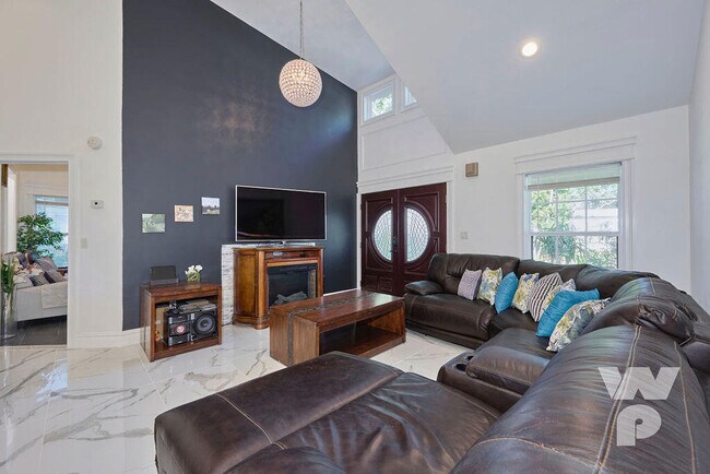 Foto del edificio - 441 Spoonbill Ct