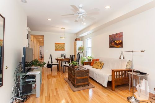 Foto principal - 1063 N Wood St