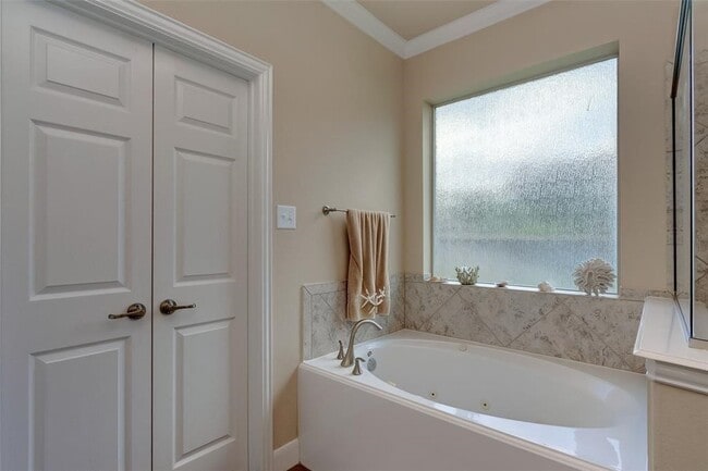 Building Photo - 3 Galleta Ct