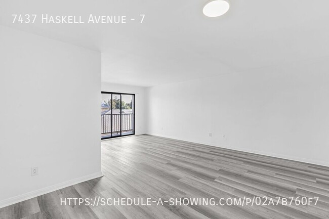 Foto del edificio - 7437 Haskell Ave