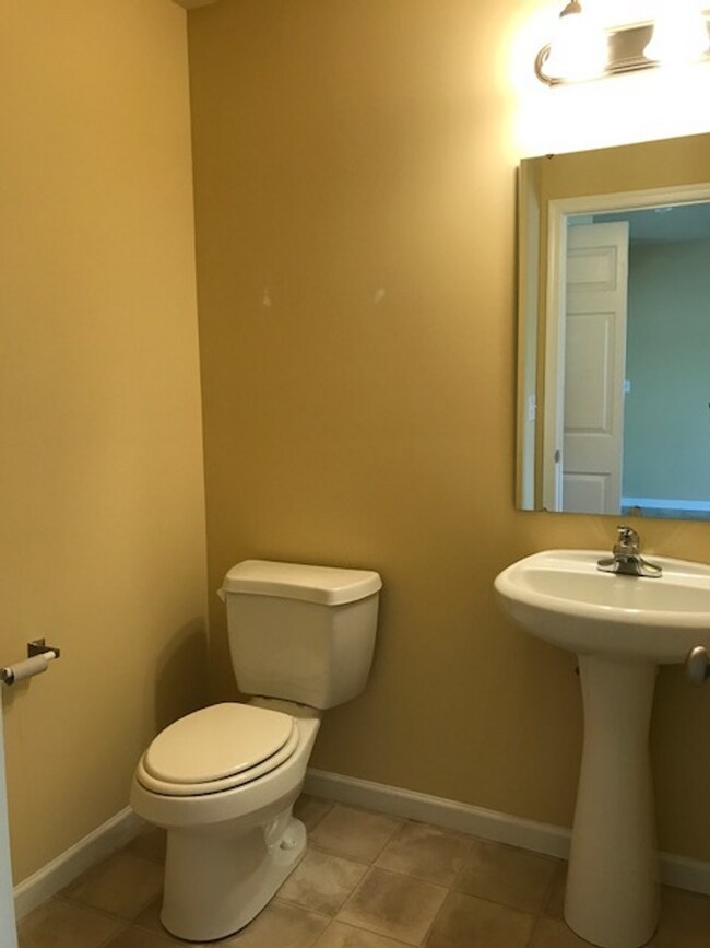 Foto del edificio - 719 Gregs Dr